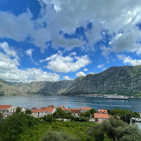 Apartments Krivokapic Prcanj With Bay View Котор Екстериор снимка